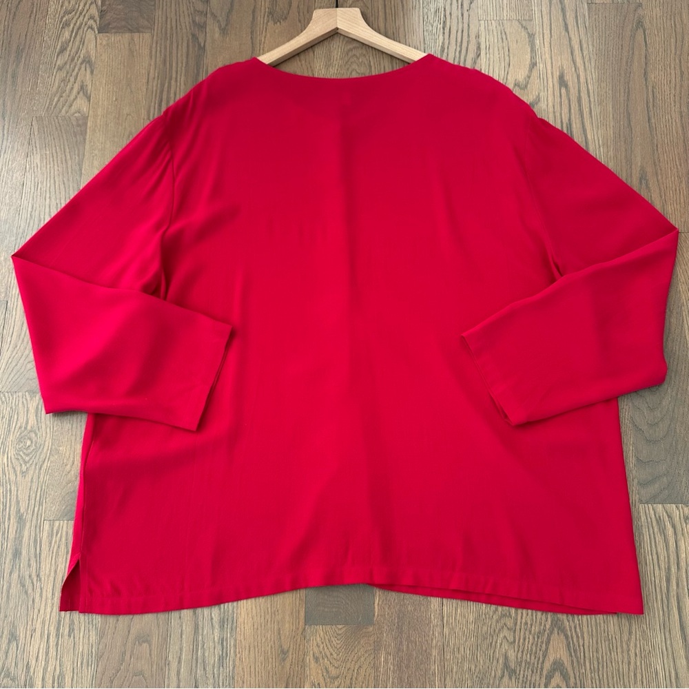 Eileen Fisher Woman Silk Crepe Round Neck Button Front Blouse in Red 2X - Picture 9 of 9